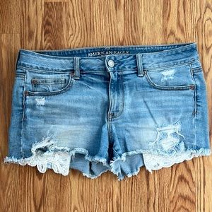 American Eagle Stretch Shortie Shorts Jean Denim Size 14 Peekaboo Lace Pockets